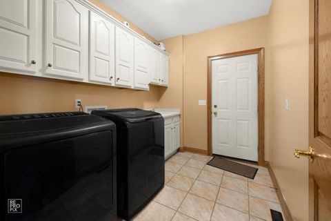 Tiny photo for 6709 Oakwood Manor Drive, Crystal Lake, IL 60012 (MLS # 12612243)