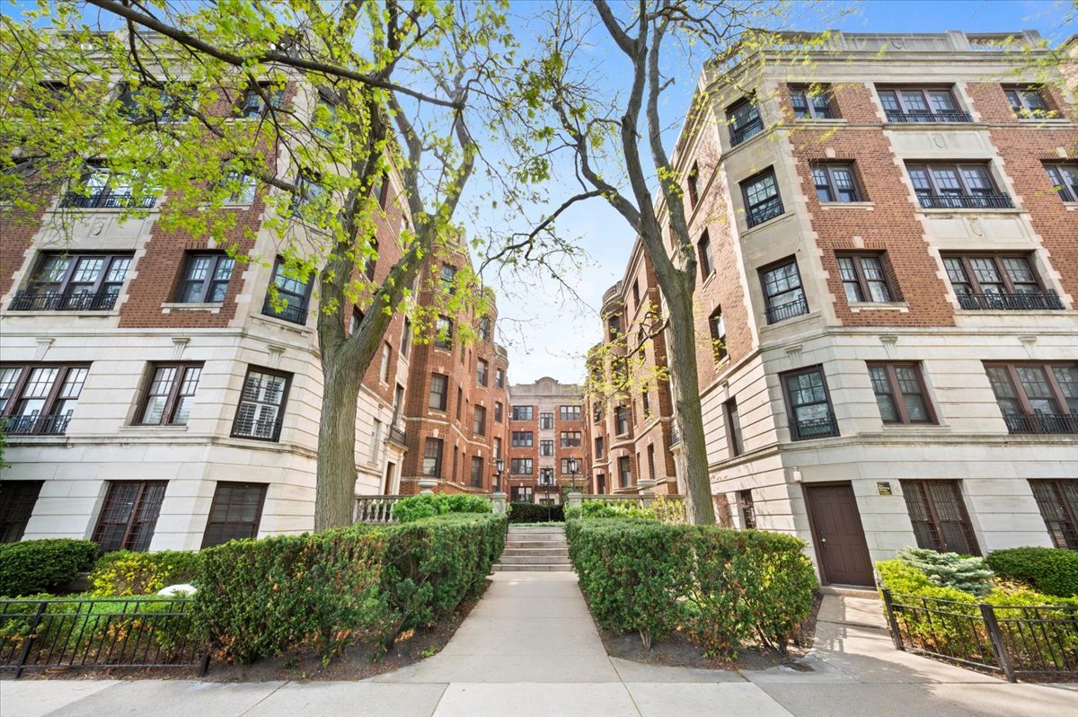2326 N Lincoln Park WE 2B