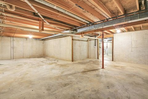 Tiny photo for 5353 Bailey Avenue, Clinton, IL 61727 (MLS # 12627244)