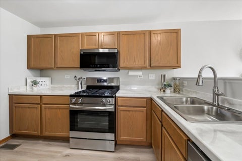Tiny photo for 21529 Cormorant Street, Crest Hill, IL 60403 (MLS # 12660578)