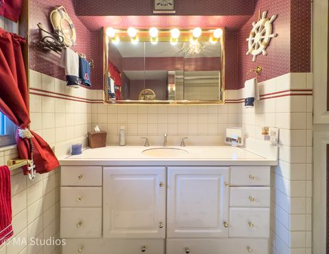 Tiny photo for 8922 PARKSIDE Avenue, Morton Grove, IL 60053 (MLS # 12580135)