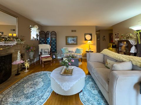 Tiny photo for 8922 PARKSIDE Avenue, Morton Grove, IL 60053 (MLS # 12580135)