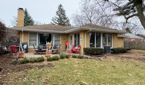Tiny photo for 8922 PARKSIDE Avenue, Morton Grove, IL 60053 (MLS # 12580135)