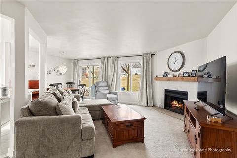 Tiny photo for 2404 Danbury Drive #B1, Woodridge, IL 60517 (MLS # 12573499)