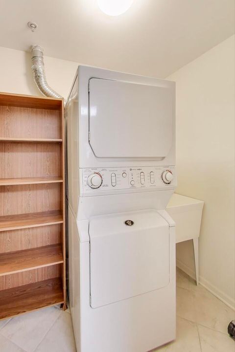 Tiny photo for 425 Village Green Road #213, Lincolnshire, IL 60069 (MLS # 12534884)