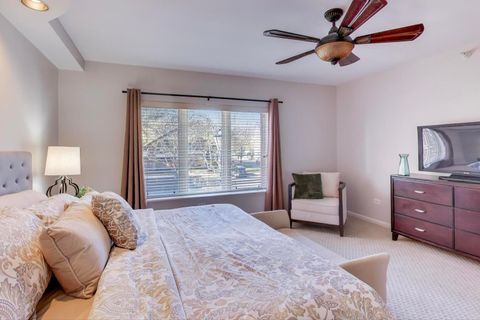 Tiny photo for 425 Village Green Road #213, Lincolnshire, IL 60069 (MLS # 12534884)