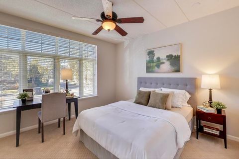 Tiny photo for 425 Village Green Road #213, Lincolnshire, IL 60069 (MLS # 12534884)