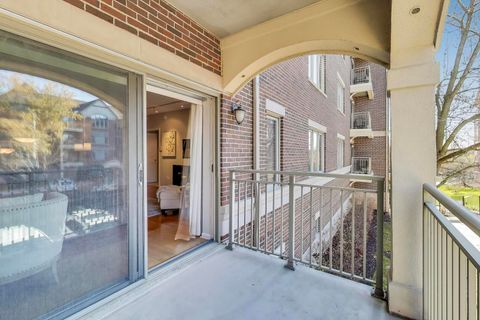 Tiny photo for 425 Village Green Road #213, Lincolnshire, IL 60069 (MLS # 12534884)