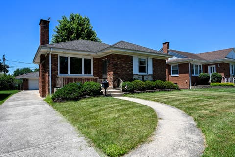 Photo of 2250 Belleview Avenue, Westchester, IL 60154 (MLS # 12725063)