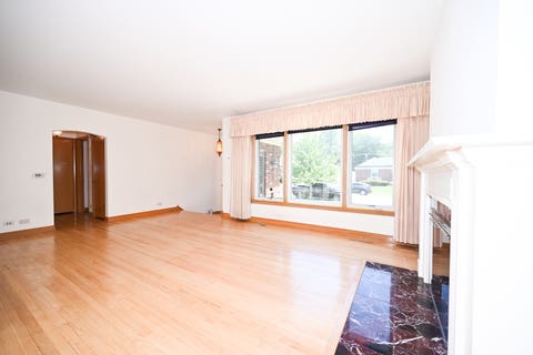 Tiny photo for 2250 Belleview Avenue, Westchester, IL 60154 (MLS # 12725063)