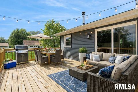 Tiny photo for 814 JONES Street, Le Claire, IA 52753 (MLS # QC4265722)