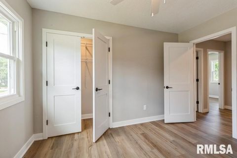 Tiny photo for 814 JONES Street, Le Claire, IA 52753 (MLS # QC4265722)