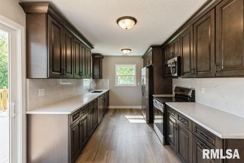 Tiny photo for 814 JONES Street, Le Claire, IA 52753 (MLS # QC4265722)