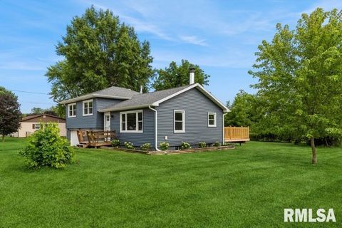 Tiny photo for 814 JONES Street, Le Claire, IA 52753 (MLS # QC4265722)