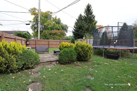 Tiny photo for 4910 Fountain Lane, Mccullom Lake, IL 60050 (MLS # 12507860)