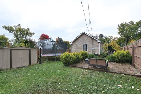 Tiny photo for 4910 Fountain Lane, Mccullom Lake, IL 60050 (MLS # 12507860)