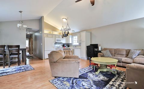 Tiny photo for 4910 Fountain Lane, Mccullom Lake, IL 60050 (MLS # 12507860)