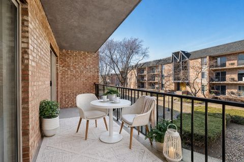 Tiny photo for 1001 N Mill Street #203, Naperville, IL 60563 (MLS # 12616310)