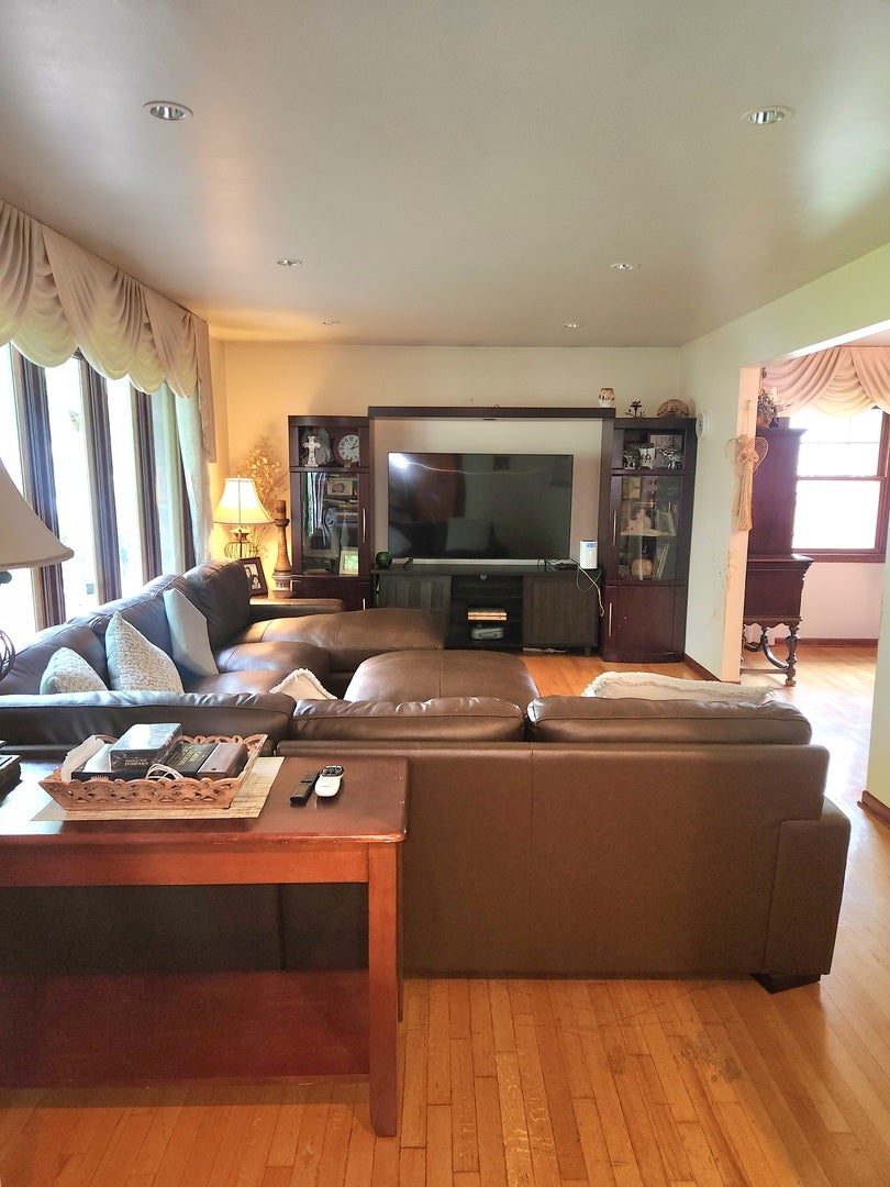 1629 Holly Lane