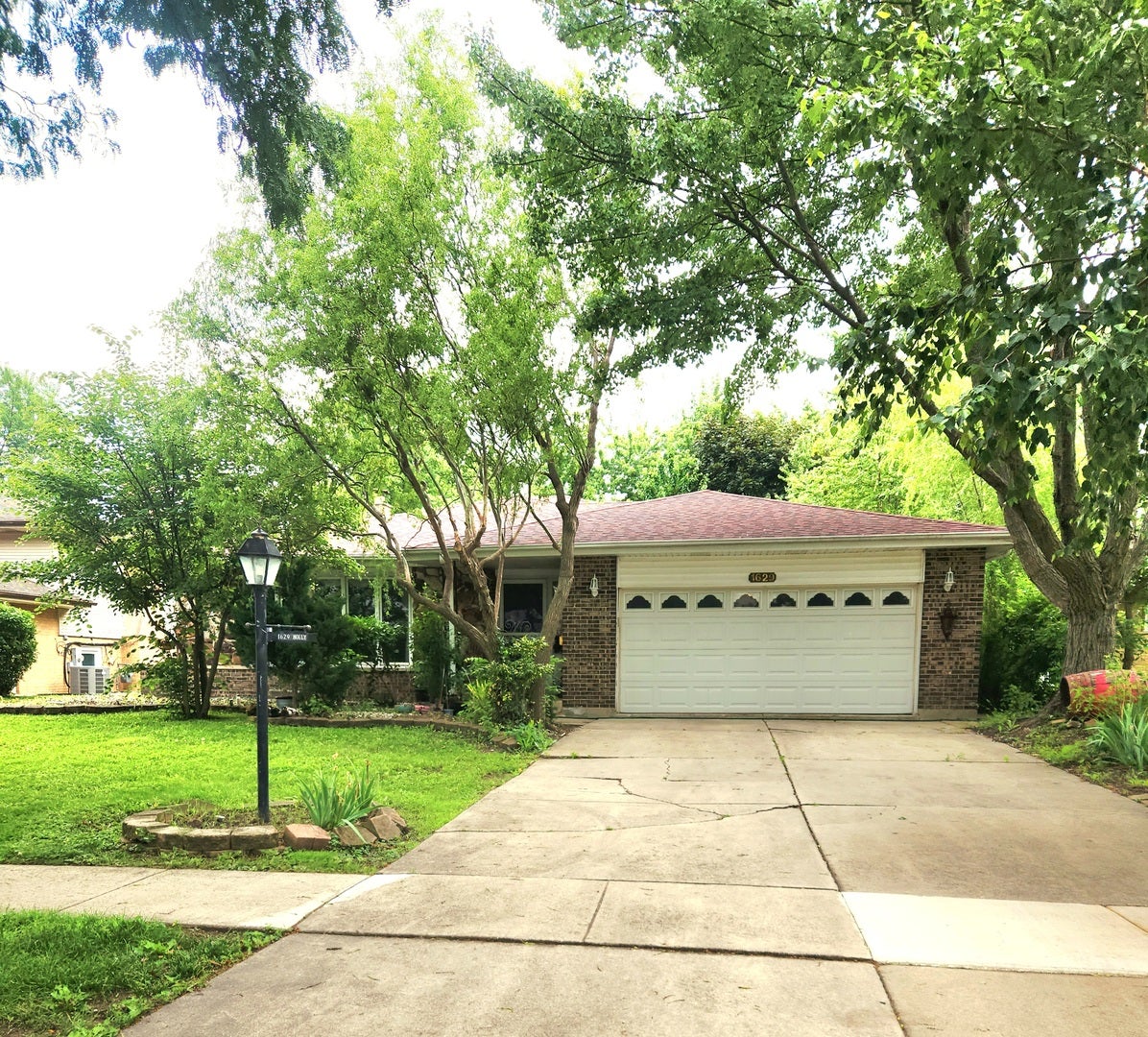 1629 Holly Lane