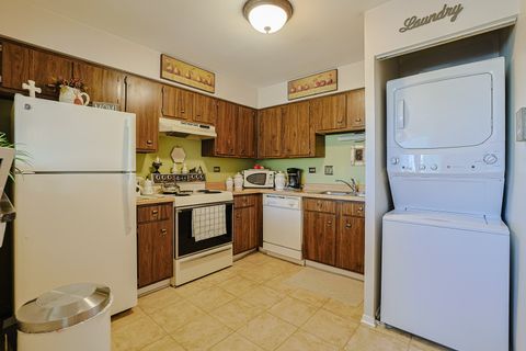 Tiny photo for 230 Klein Creek Court #F, Carol Stream, IL 60188 (MLS # 12600662)