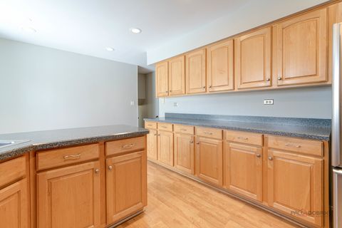 Tiny photo for 1380 Larchmont Drive, Buffalo Grove, IL 60089 (MLS # 12548519)