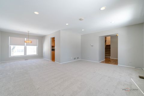 Tiny photo for 1380 Larchmont Drive, Buffalo Grove, IL 60089 (MLS # 12548519)