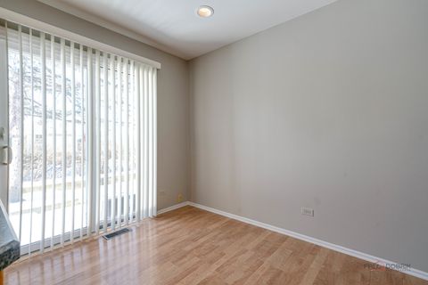 Tiny photo for 1380 Larchmont Drive, Buffalo Grove, IL 60089 (MLS # 12548519)