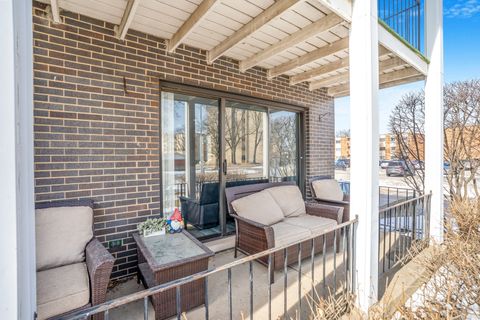 Tiny photo for 9800 S Karlov Avenue #1B, Oak Lawn, IL 60453 (MLS # 12559189)