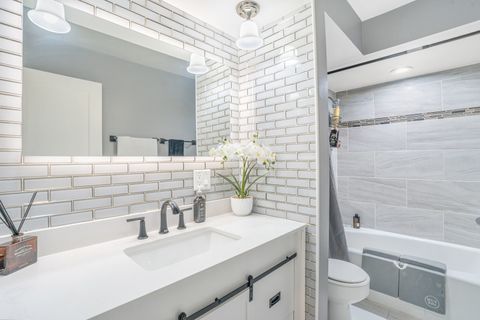 Tiny photo for 9800 S Karlov Avenue #1B, Oak Lawn, IL 60453 (MLS # 12559189)