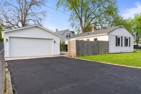 Tiny photo for 638 N Lombard Avenue, Lombard, IL 60148 (MLS # 12682623)