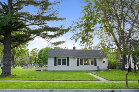 Tiny photo for 638 N Lombard Avenue, Lombard, IL 60148 (MLS # 12682623)