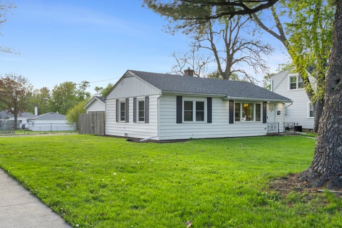Tiny photo for 638 N Lombard Avenue, Lombard, IL 60148 (MLS # 12682623)