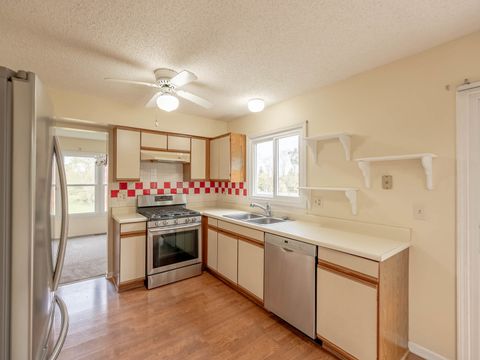 Tiny photo for 4 Candlewood Court, Cary, IL 60013 (MLS # 12507100)