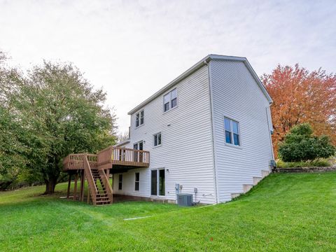 Tiny photo for 4 Candlewood Court, Cary, IL 60013 (MLS # 12507100)