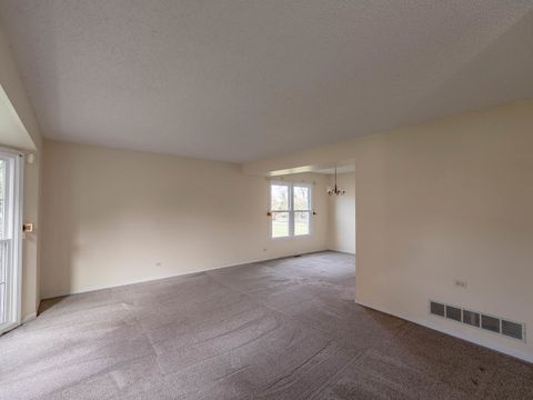Tiny photo for 4 Candlewood Court, Cary, IL 60013 (MLS # 12507100)