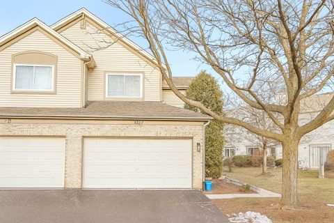 Photo of 1037 Parkhill Circle #1037, Aurora, IL 60502 (MLS # 12534450)