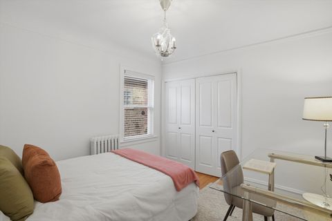 Tiny photo for 2815 W Fitch Avenue, Chicago, IL 60645 (MLS # 12600904)