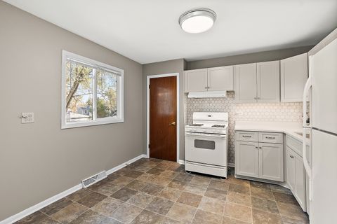 Tiny photo for 9053 Poplar Road, Orland Park, IL 60462 (MLS # 12514729)