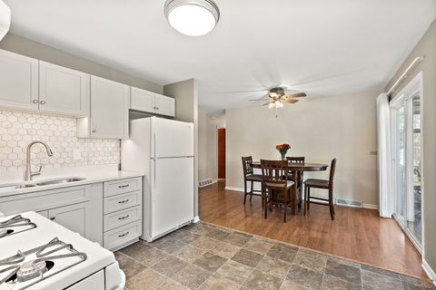 Tiny photo for 9053 Poplar Road, Orland Park, IL 60462 (MLS # 12514729)