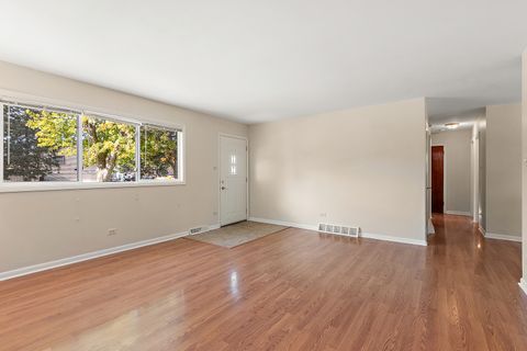 Tiny photo for 9053 Poplar Road, Orland Park, IL 60462 (MLS # 12514729)