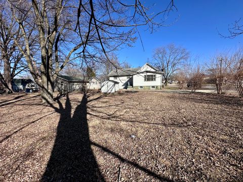 Tiny photo for 701 Ave L, Sterling, IL 61081 (MLS # 12588208)