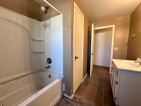 Tiny photo for 701 Ave L, Sterling, IL 61081 (MLS # 12588208)