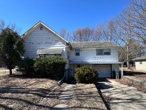 Photo of 701 Ave L, Sterling, IL 61081 (MLS # 12588208)