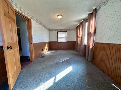 Tiny photo for 701 Ave L, Sterling, IL 61081 (MLS # 12588208)