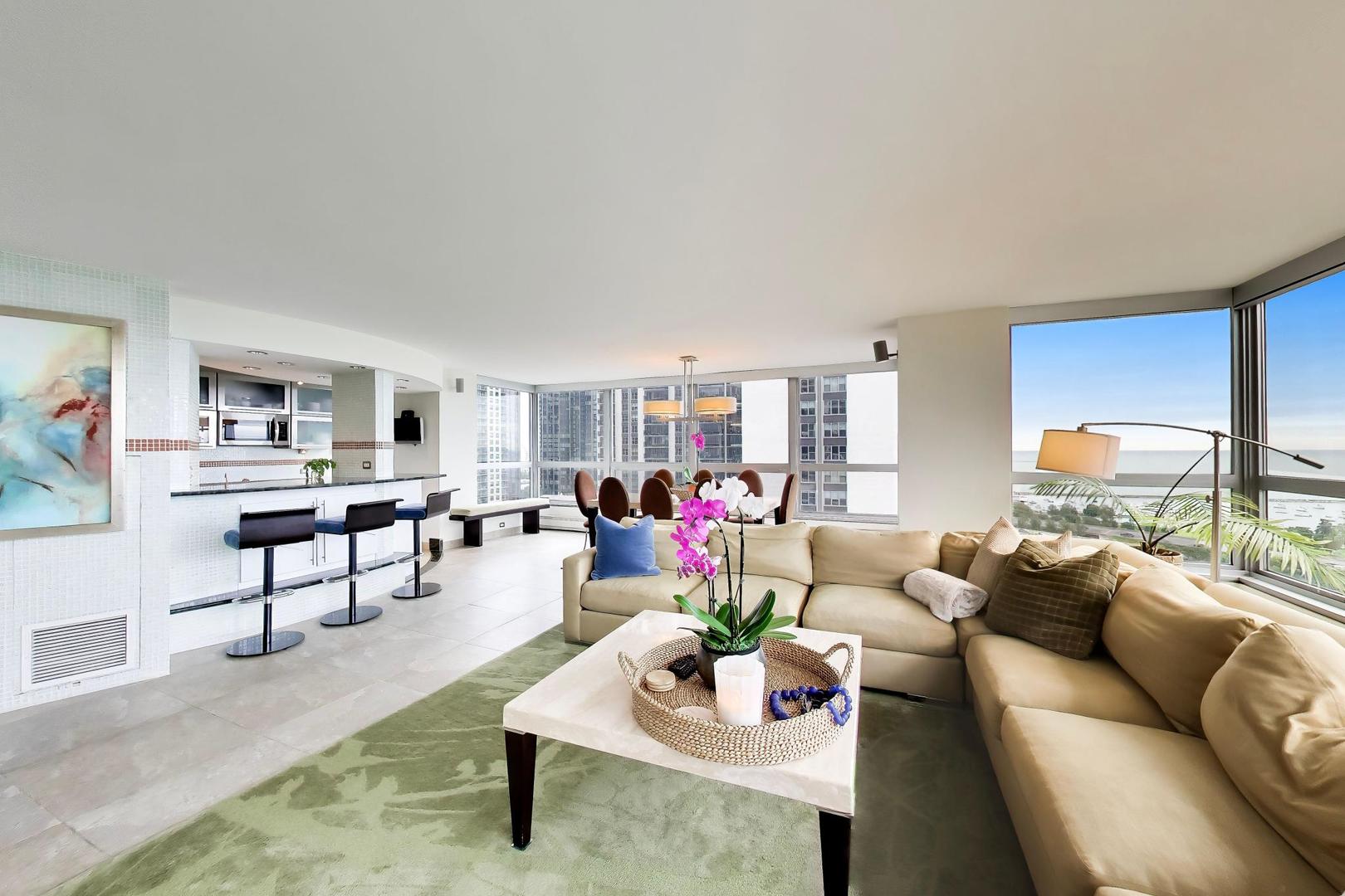 360 E Randolph Street 1401
