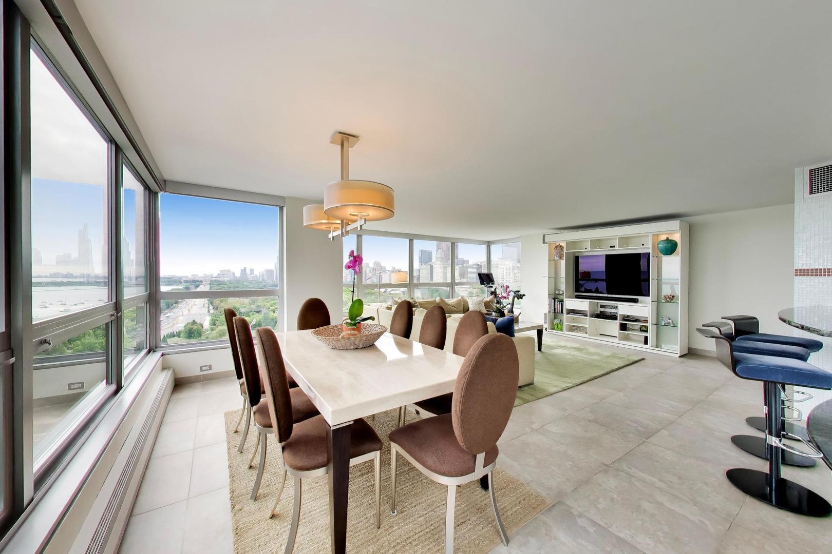 360 E Randolph Street 1401
