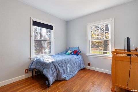 Tiny photo for 630 32ND Avenue, Moline, IL 61265 (MLS # QC4269378)