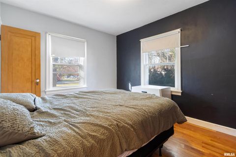 Tiny photo for 630 32ND Avenue, Moline, IL 61265 (MLS # QC4269378)