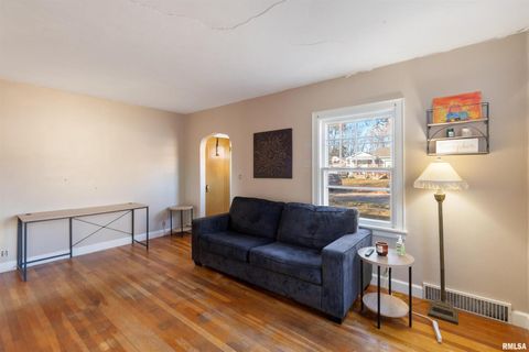 Tiny photo for 630 32ND Avenue, Moline, IL 61265 (MLS # QC4269378)